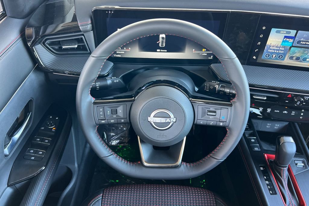New 2025 Nissan Kicks SR w/ Illumination Package image 11
