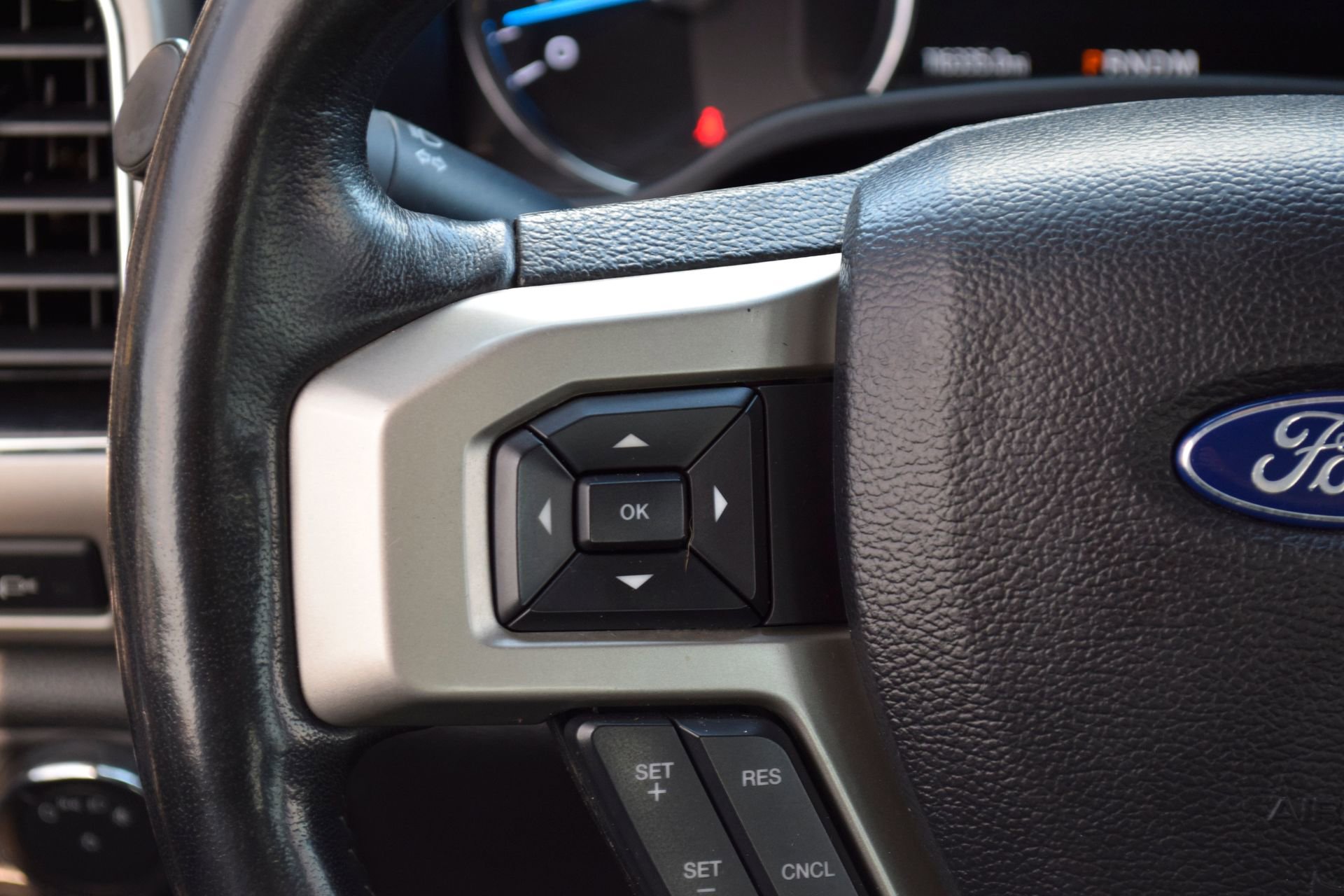 Used 2021 Ford F250 Lariat w/ Lariat Value Package AWD/4WD image 8