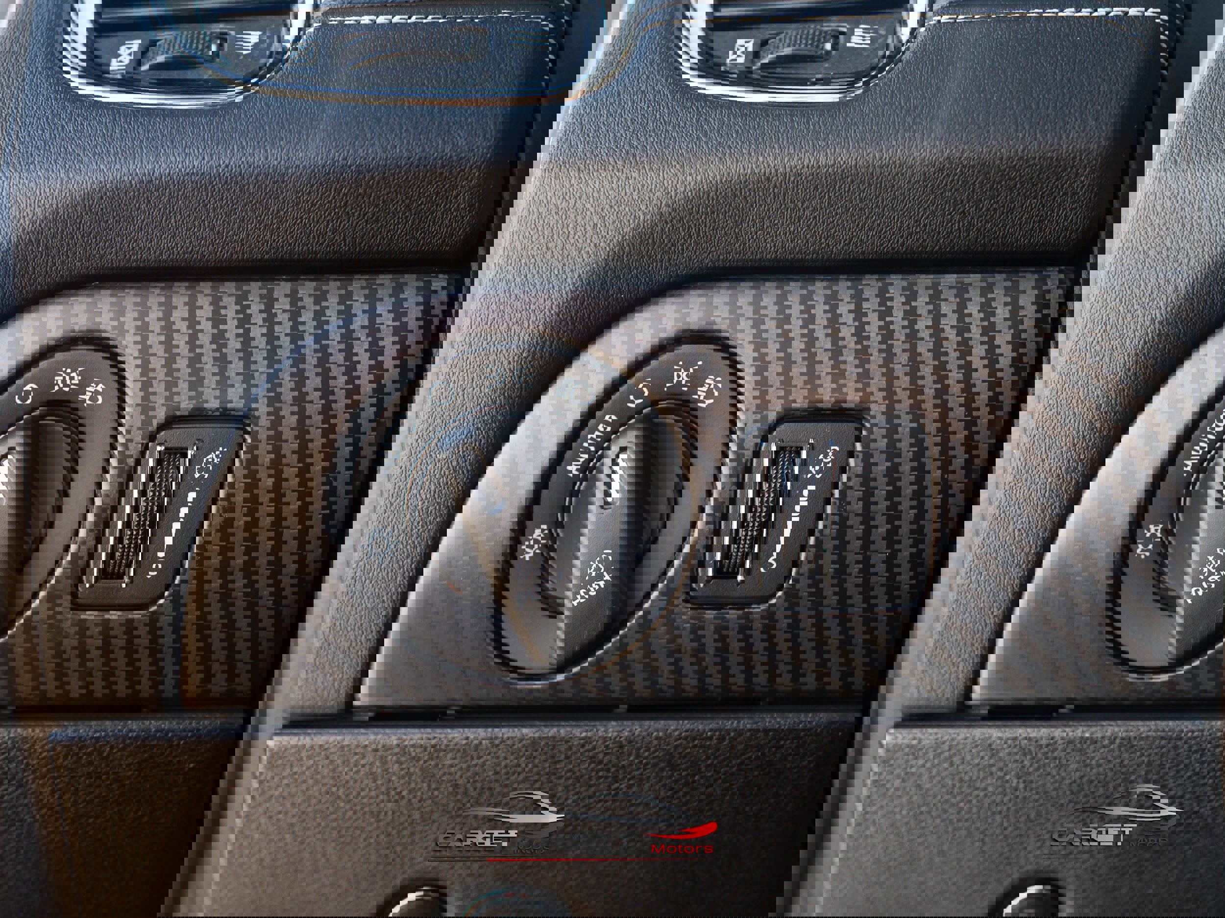 Used 2018 Dodge Durango SRT w/ SRT Interior Appearance Group image 41