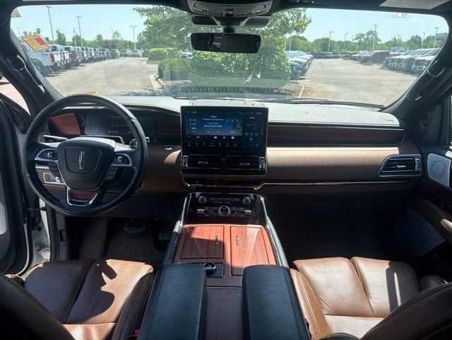 Used 2024 Lincoln Navigator L Reserve AWD/4WD image 29