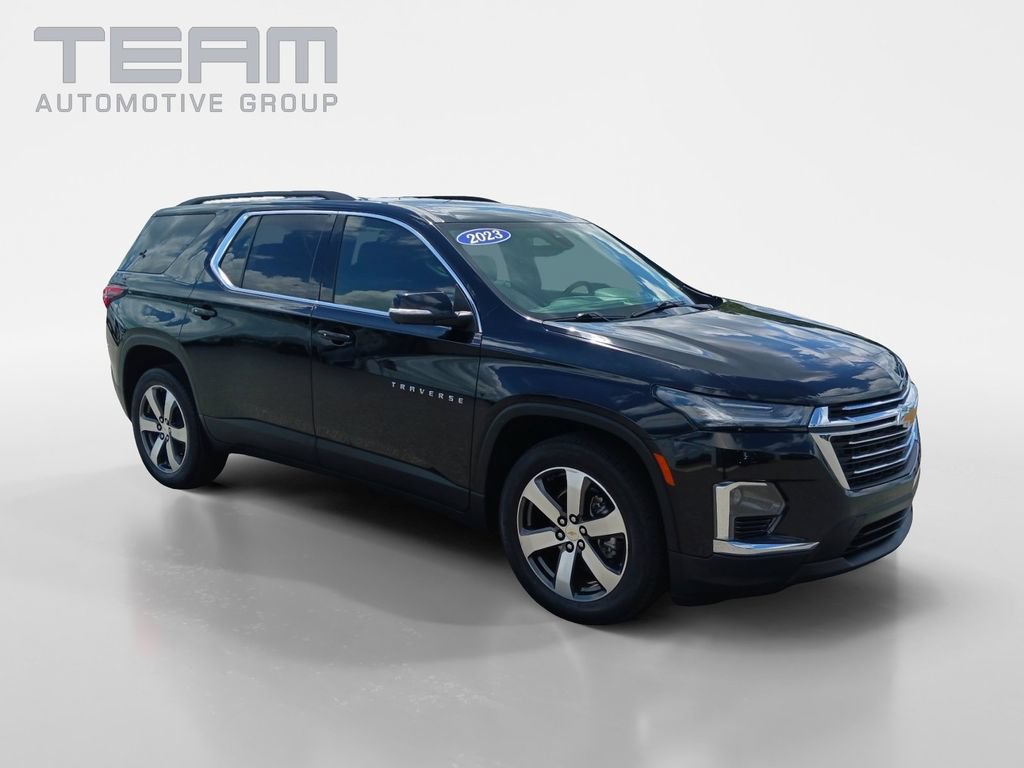 Used 2023 Chevrolet Traverse LT w/ LT Premium Package