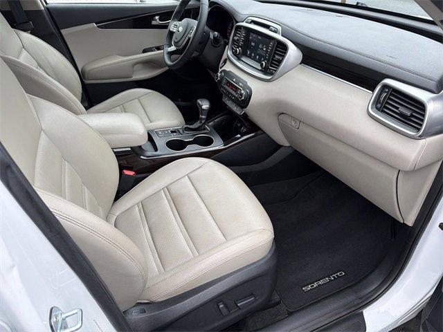 Used 2019 Kia Sorento EX image 13
