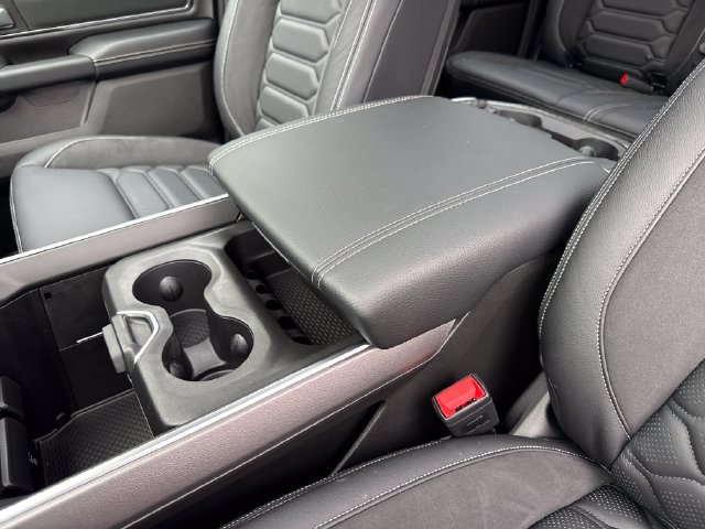 New 2026 RAM 1500 Big Horn AWD/4WD image 13