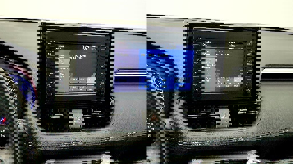 Used 2019 Toyota RAV4 XLE image 18