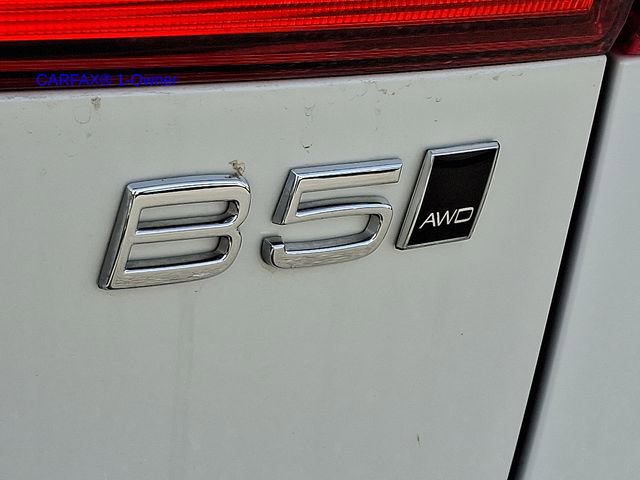 Certified 2023 Volvo XC60 B5 Ultimate w/ Climate Package image 34