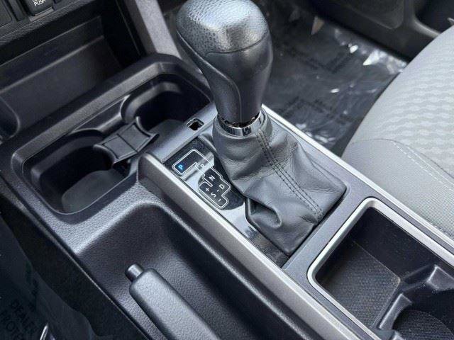 Used 2022 Toyota Tacoma SR5 RWD image 30