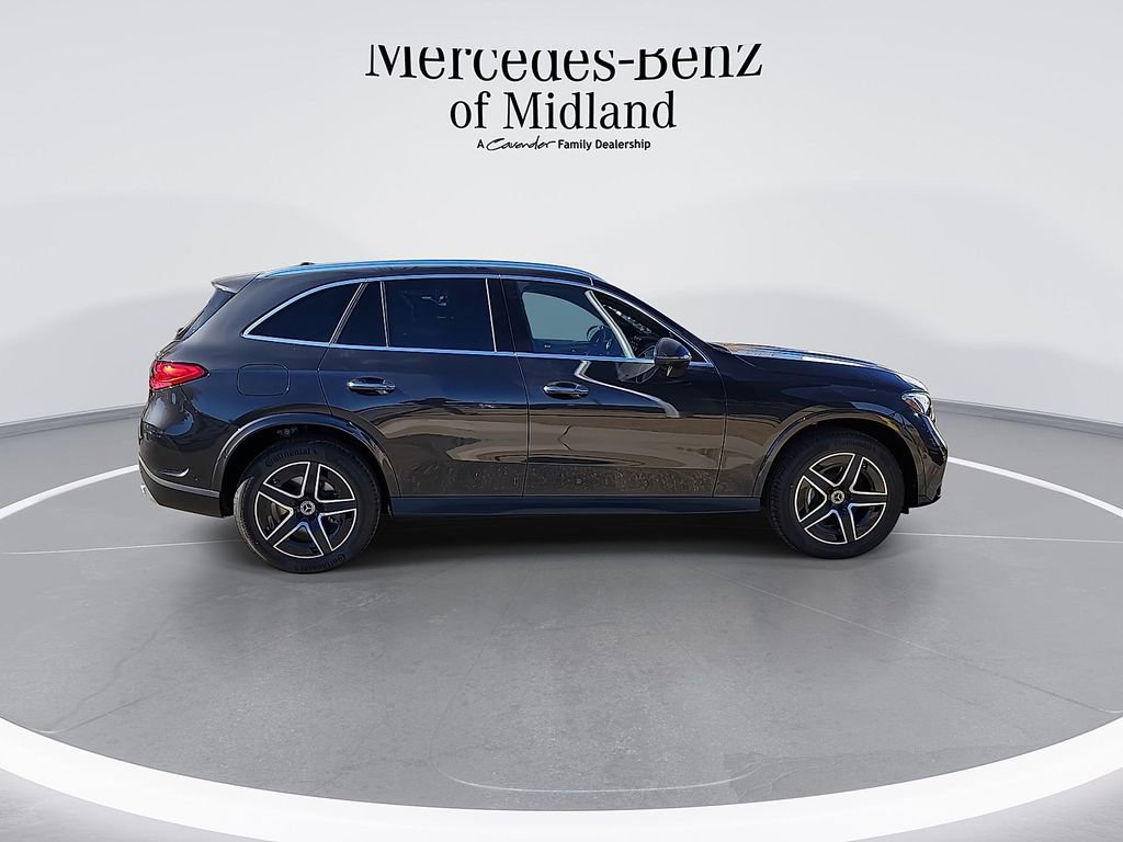 New 2025 Mercedes-Benz GLC 350e 4MATIC image 9