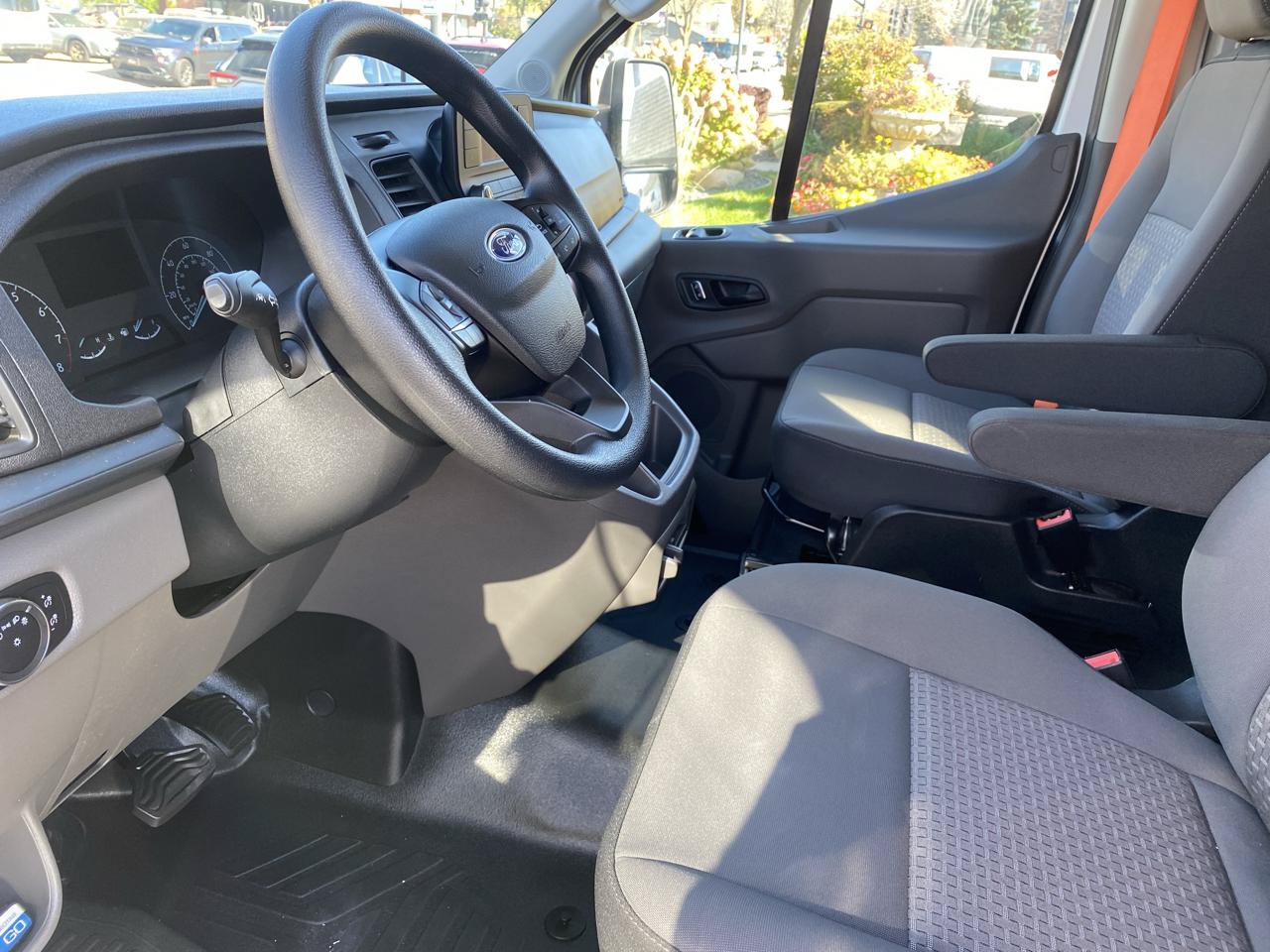 Used 2023 Ford Transit 250 148 High Roof RWD image 16