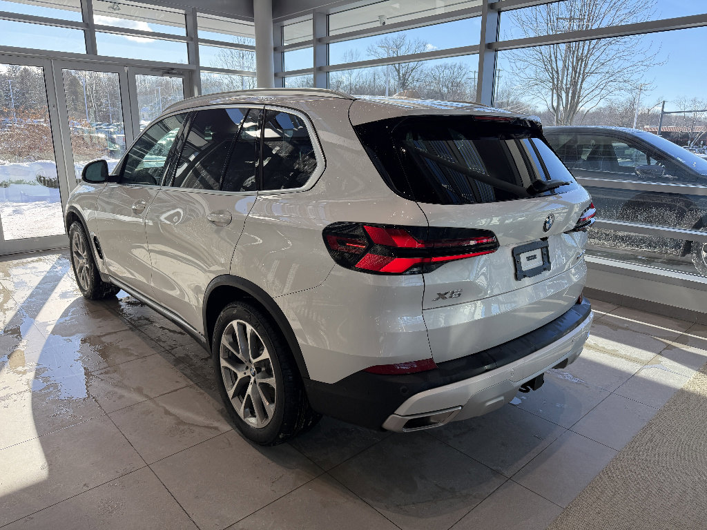 New 2026 BMW X5 xDrive40i w/ Climate Comfort Package image 4