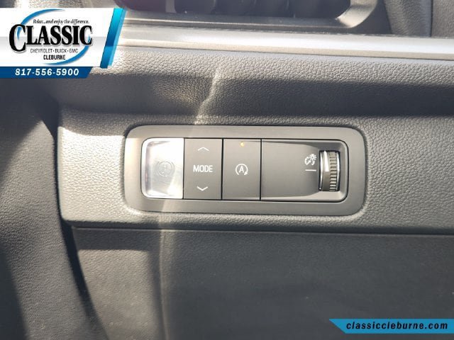 Used 2024 Chevrolet Traverse LT w/ LPO, Floor Liner Package FWD image 23
