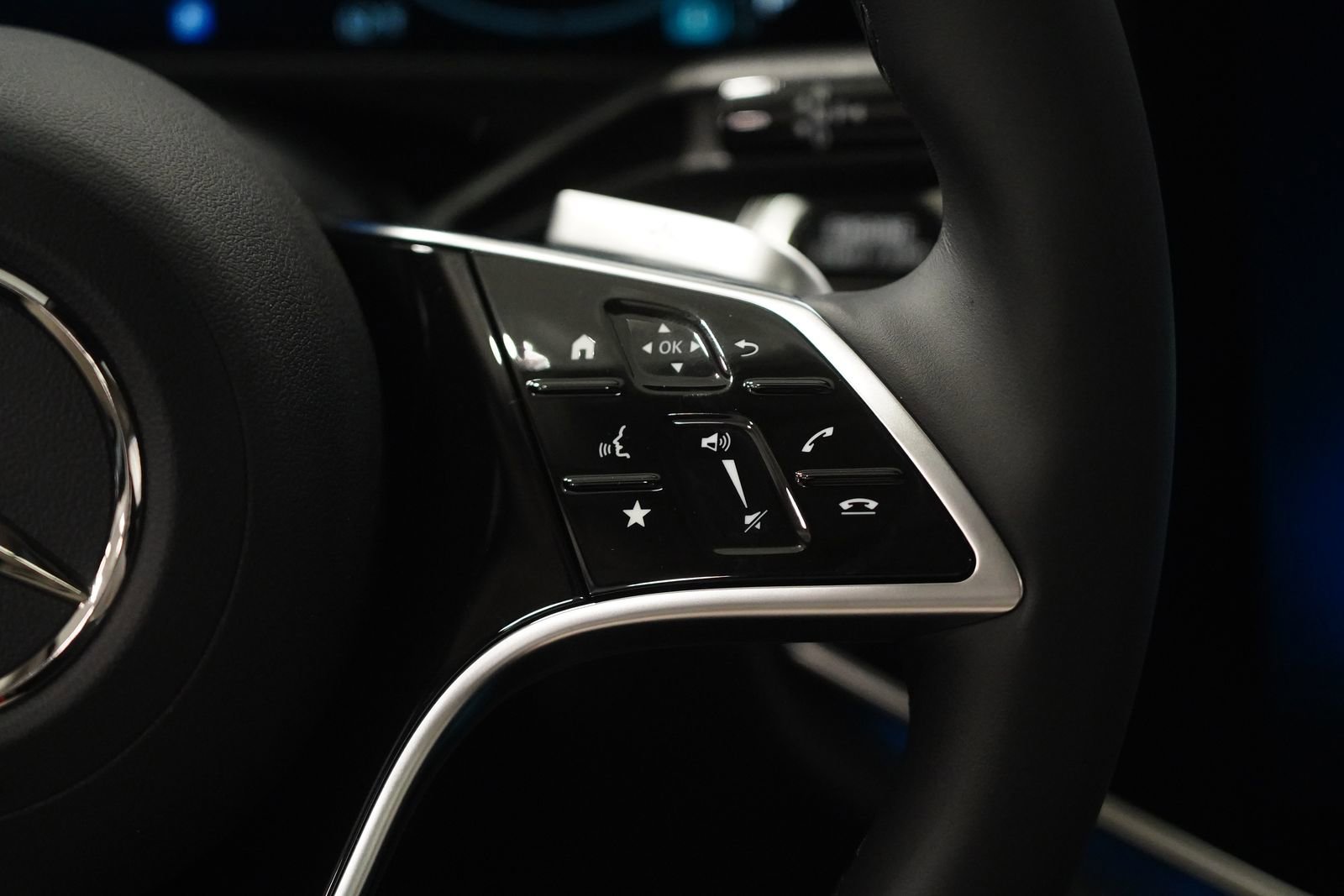 New 2026 Mercedes-Benz E 350 4MATIC Sedan image 20