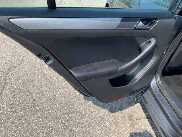 Used 2018 Volkswagen Jetta S image 19
