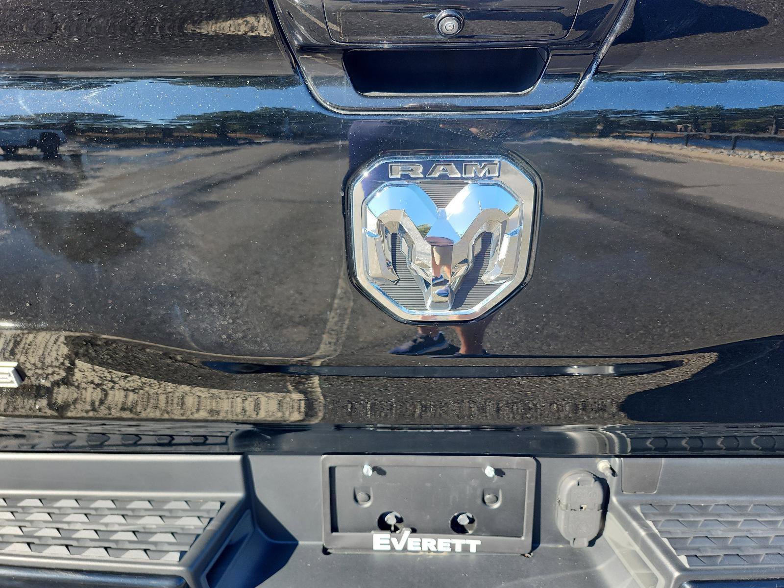 Used 2020 RAM 1500 Laramie w/ Sport Appearance Package image 5