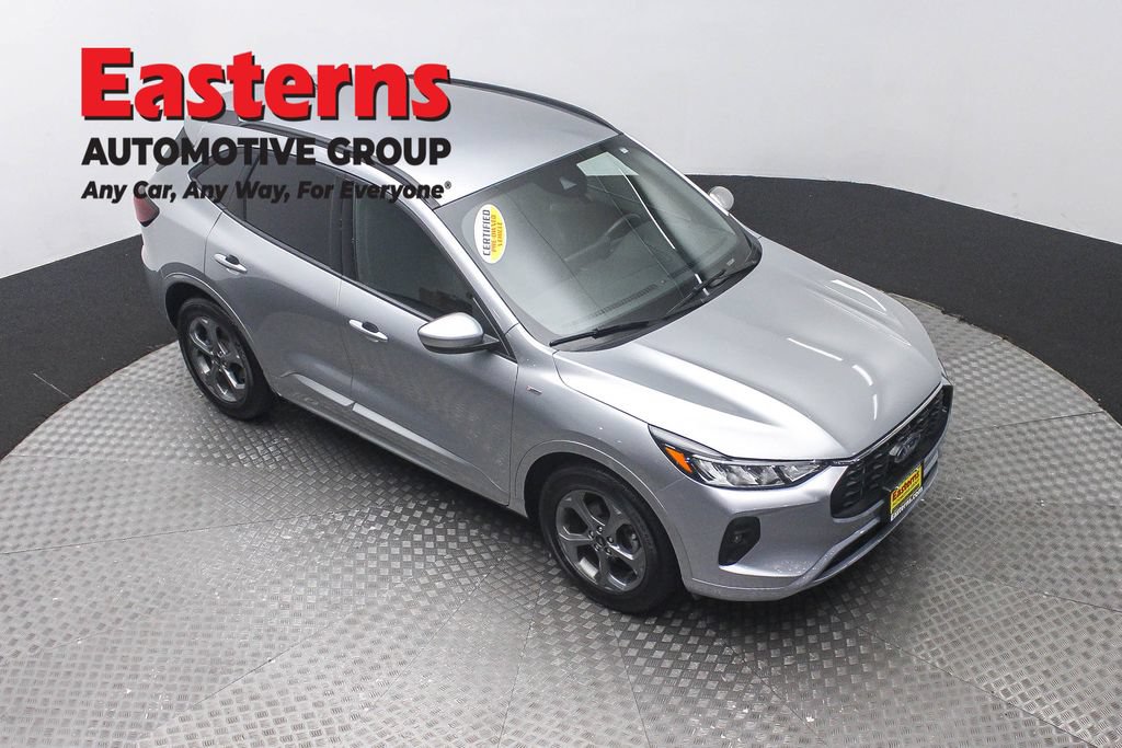 Used 2023 Ford Escape ST-Line Select w/ Tech Pack #1 AWD/4WD image 3