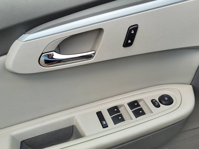 Used 2009 Chevrolet Traverse LT FWD image 25
