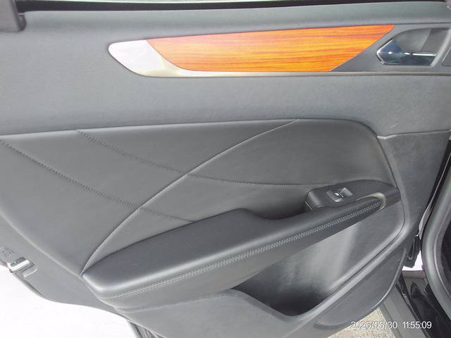 Used 2018 Lincoln MKC Select FWD image 16