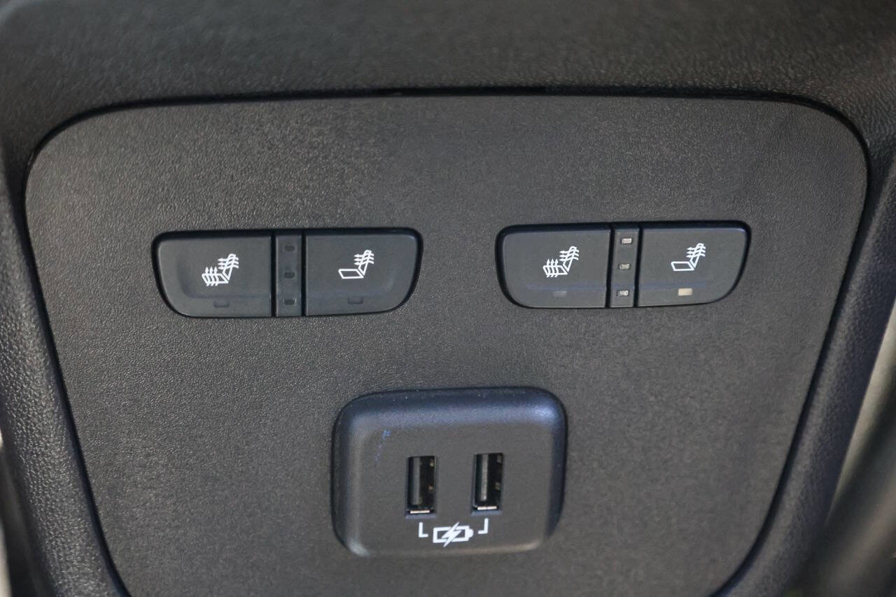 Used 2024 Chevrolet Equinox Premier image 22