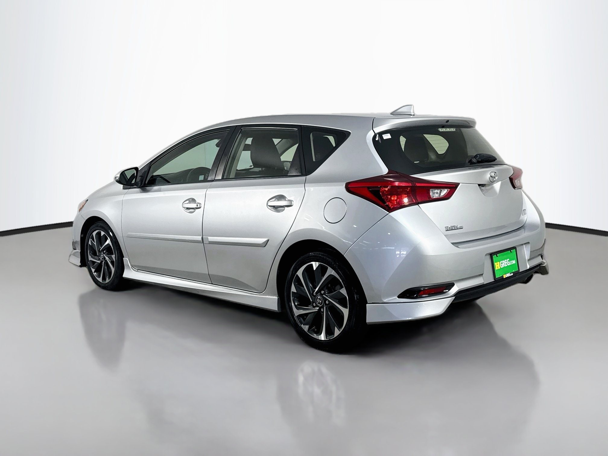 Used 2018 Toyota Corolla iM w/ All-Weather Mat Package FWD image 7
