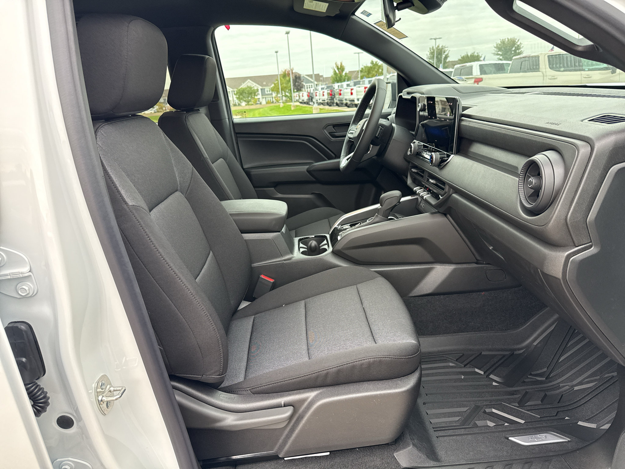 New 2026 Chevrolet Colorado W/T w/ Advanced Trailering Package AWD/4WD image 34