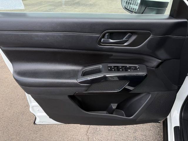 Certified 2023 Nissan Pathfinder SV image 19