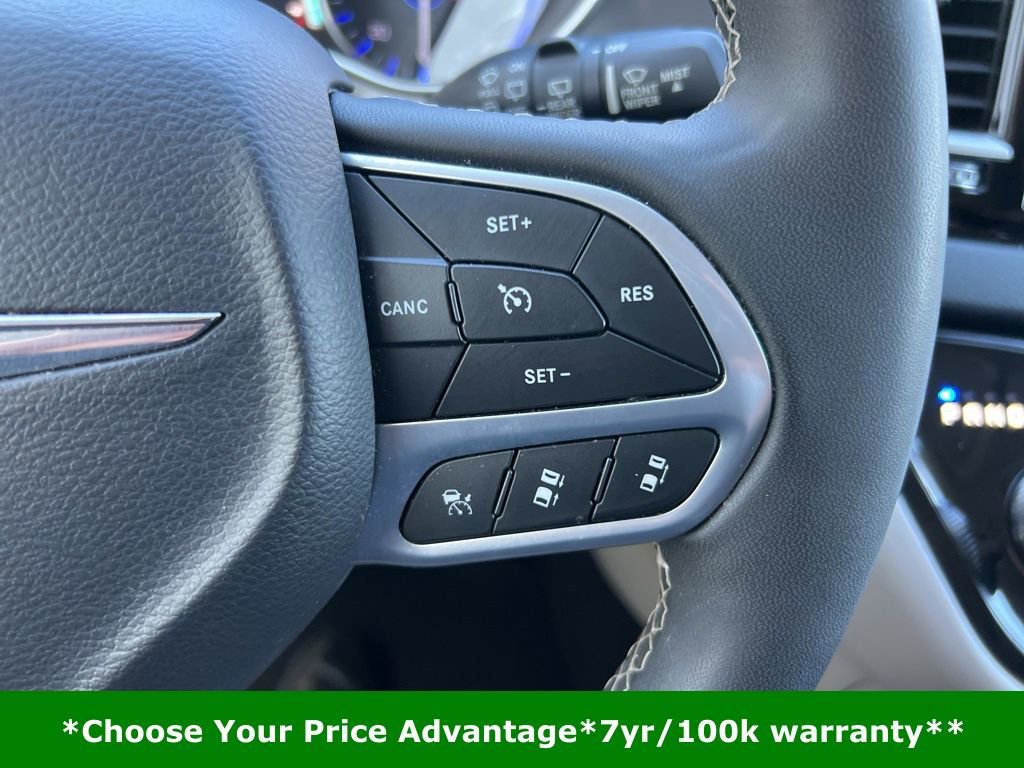 Certified 2023 Chrysler Pacifica Touring-L image 54