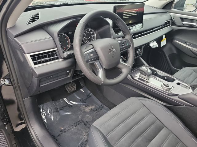New 2025 Mitsubishi Outlander SE image 21