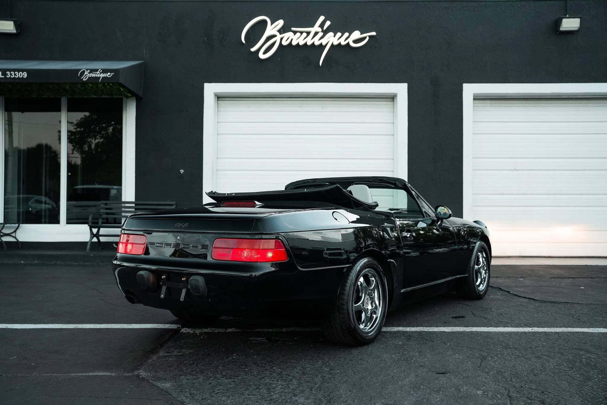 Used 1995 Porsche 968 Cabriolet RWD image 6
