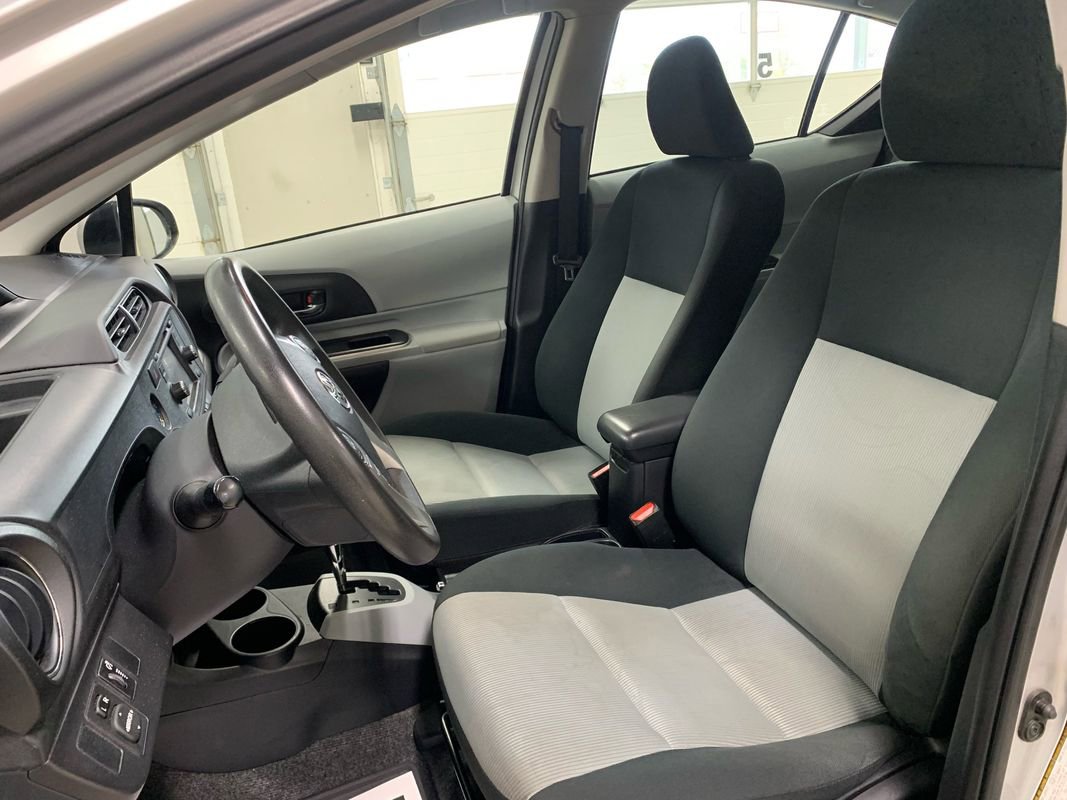 Used 2014 Toyota Prius C Three image 16