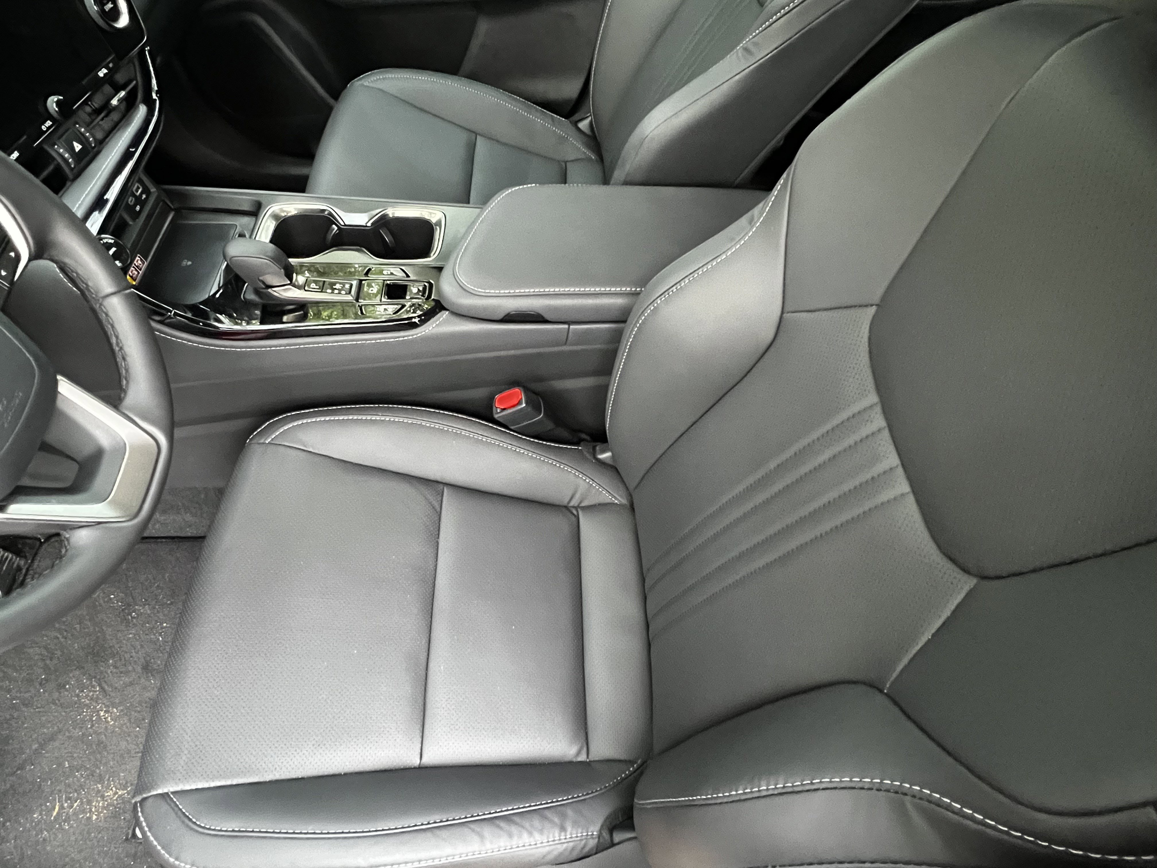 Used 2025 Lexus NX 250 FWD w/ Accessory Package (2T) image 15