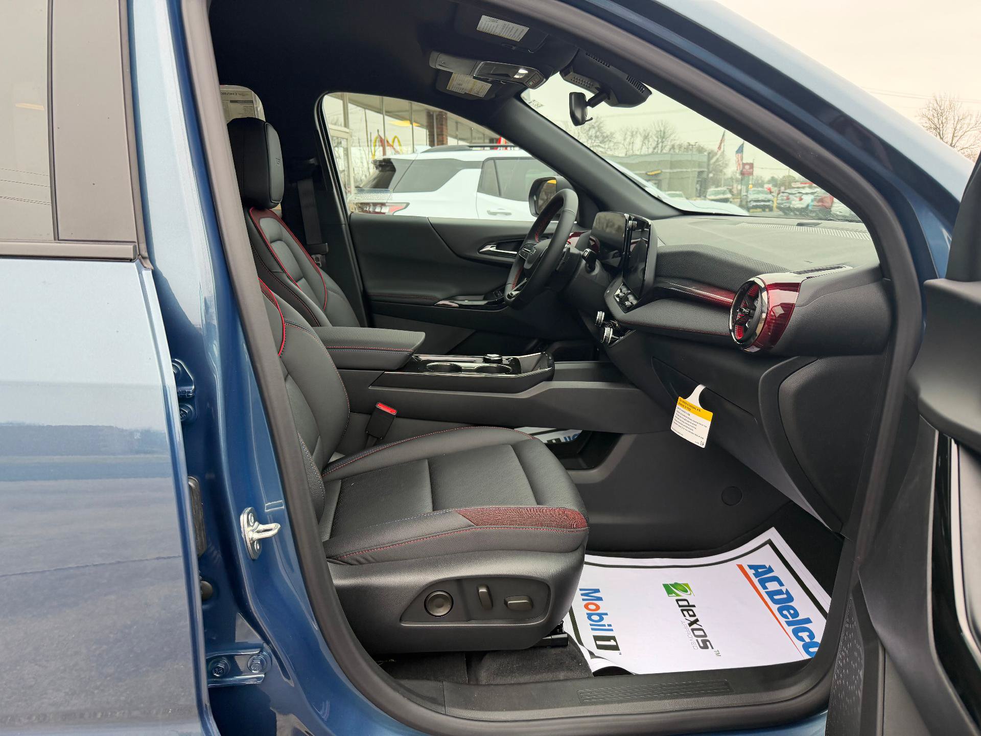 New 2026 Chevrolet Equinox RS w/ Convenience Package III FWD image 11