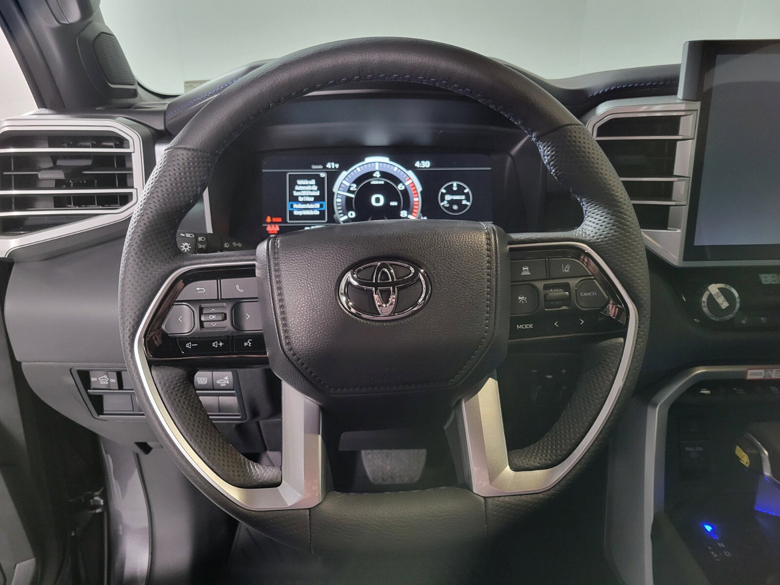 New 2025 Toyota Tundra Platinum image 31