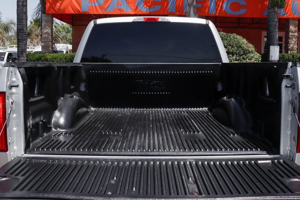 Used 2017 Ford F150 XLT image 9