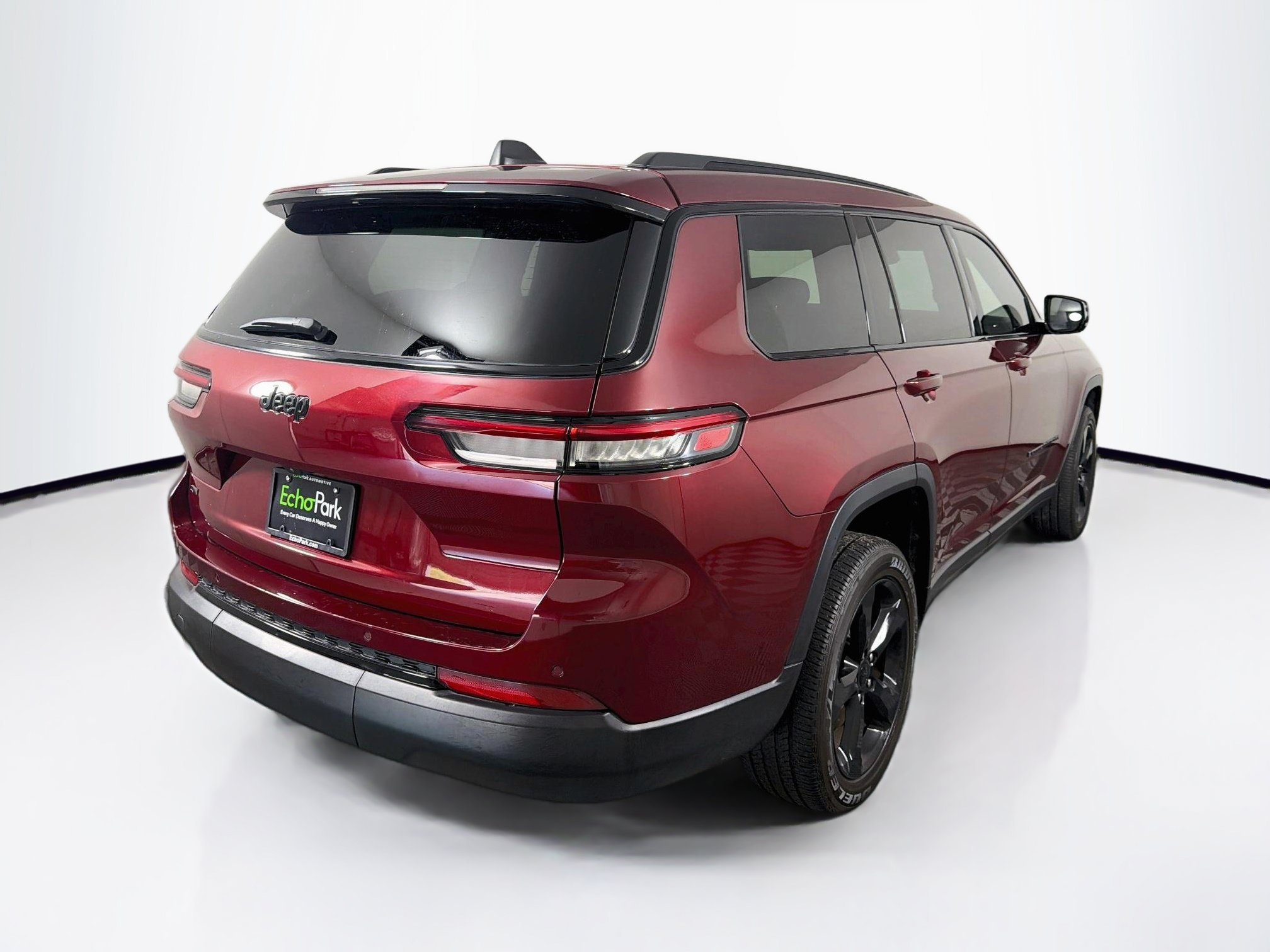 Used 2023 Jeep Grand Cherokee L Laredo RWD image 9