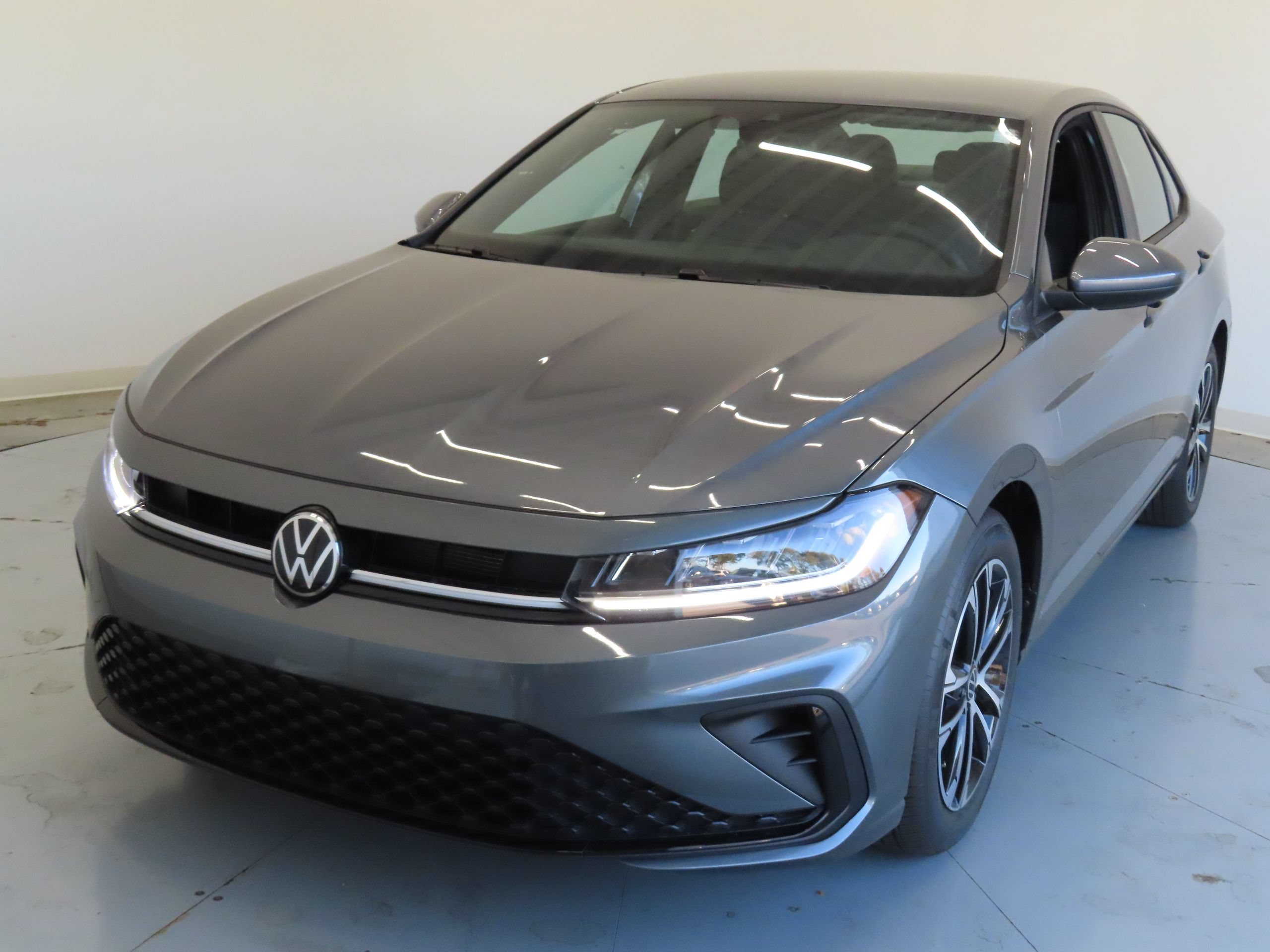New 2026 Volkswagen Jetta Sport FWD image 8