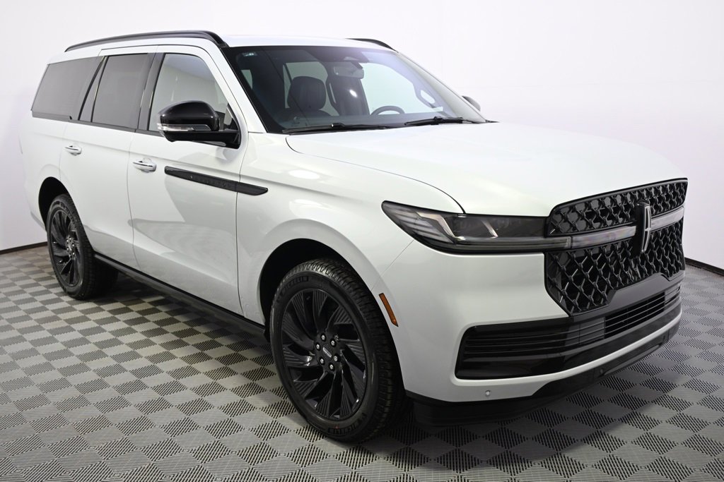 New 2025 Lincoln Navigator Reserve w/ Jet Appearance Package image 8