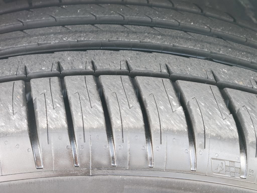 Used 2024 Mercedes-Benz GLS 450 4MATIC image 7