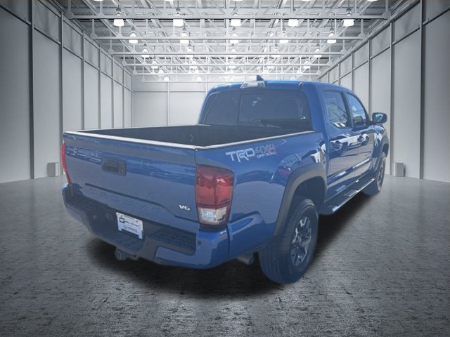 Used 2017 Toyota Tacoma TRD Off-Road w/ Premium & Technology Package AWD/4WD image 5