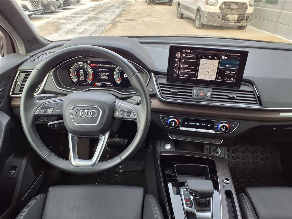 Used 2025 Audi Q5 2.0T Premium Plus w/ Premium Plus Package image 11