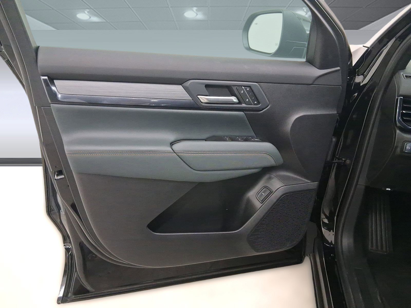 Used 2026 GMC Terrain AT4 w/ Convenience Package III image 17