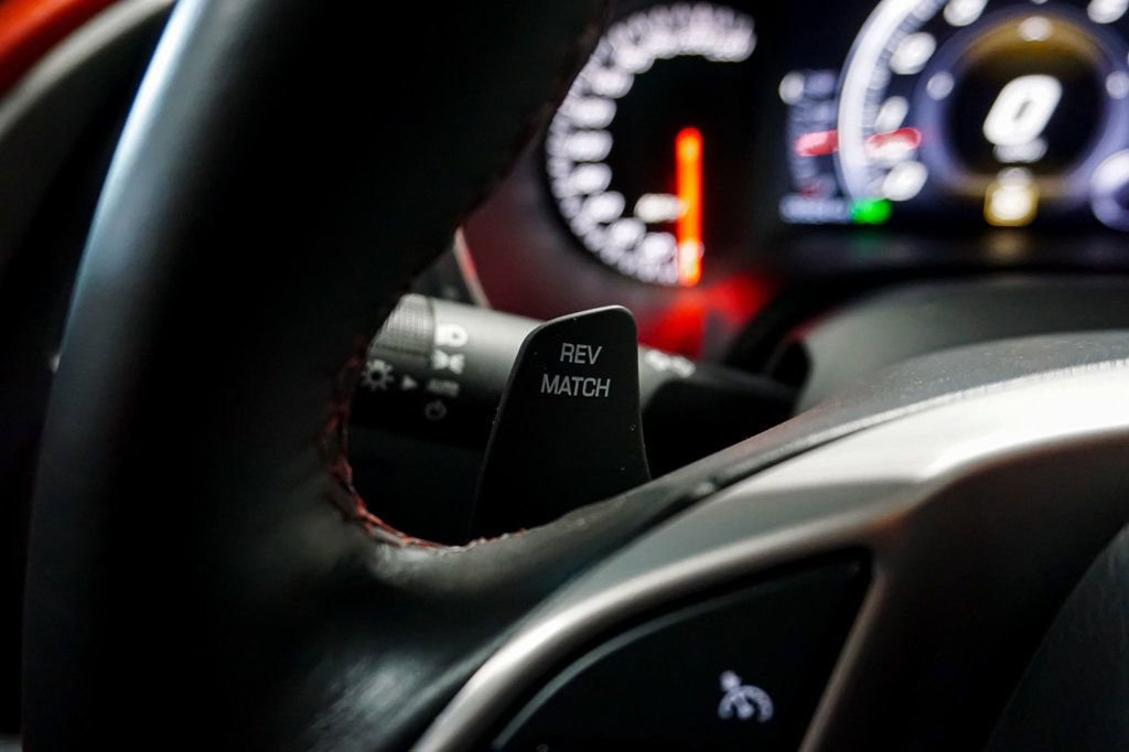 Used 2015 Chevrolet Corvette Z06 w/ Z07 Performance Package image 21