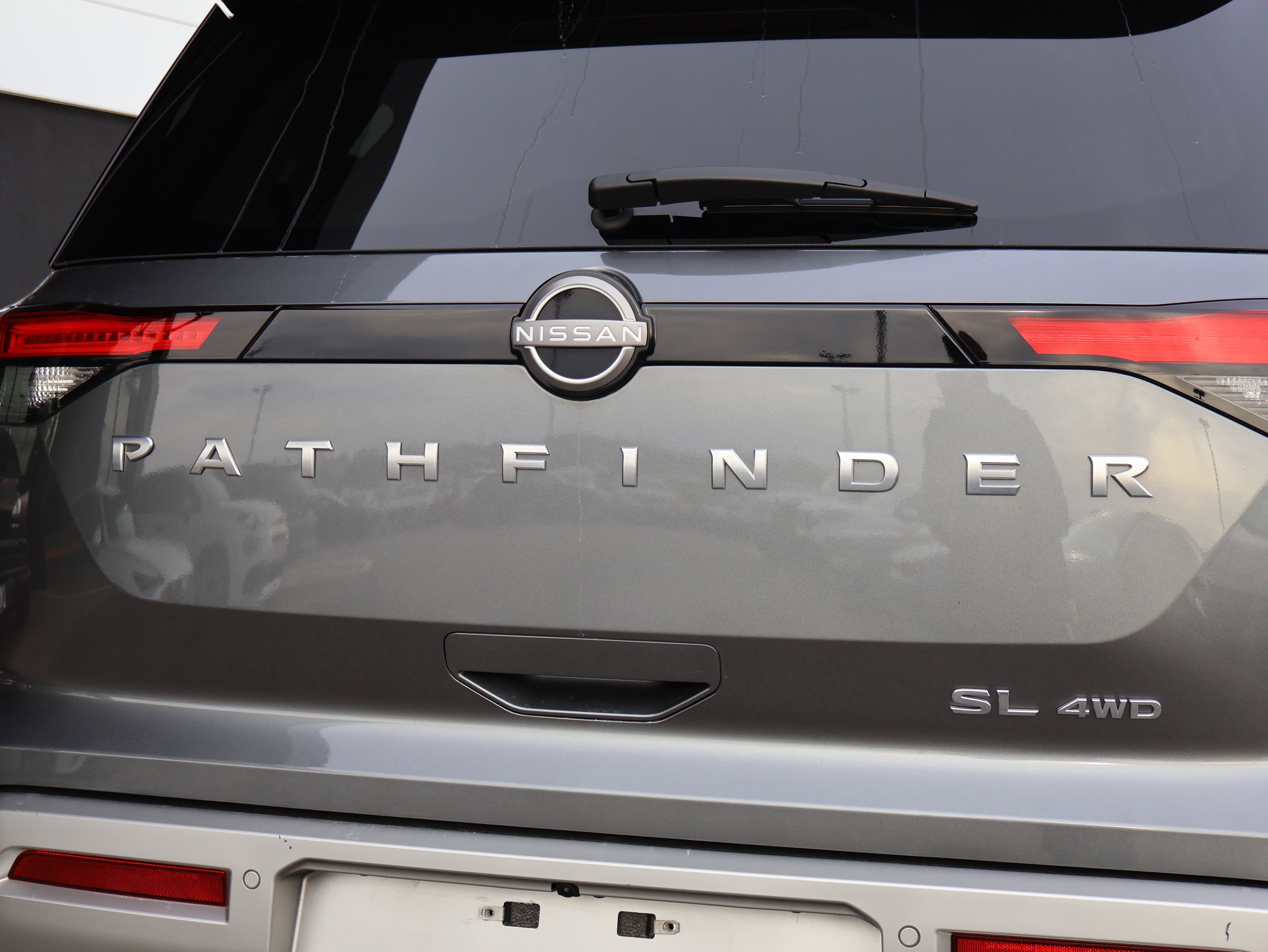 Used 2024 Nissan Pathfinder SL image 20