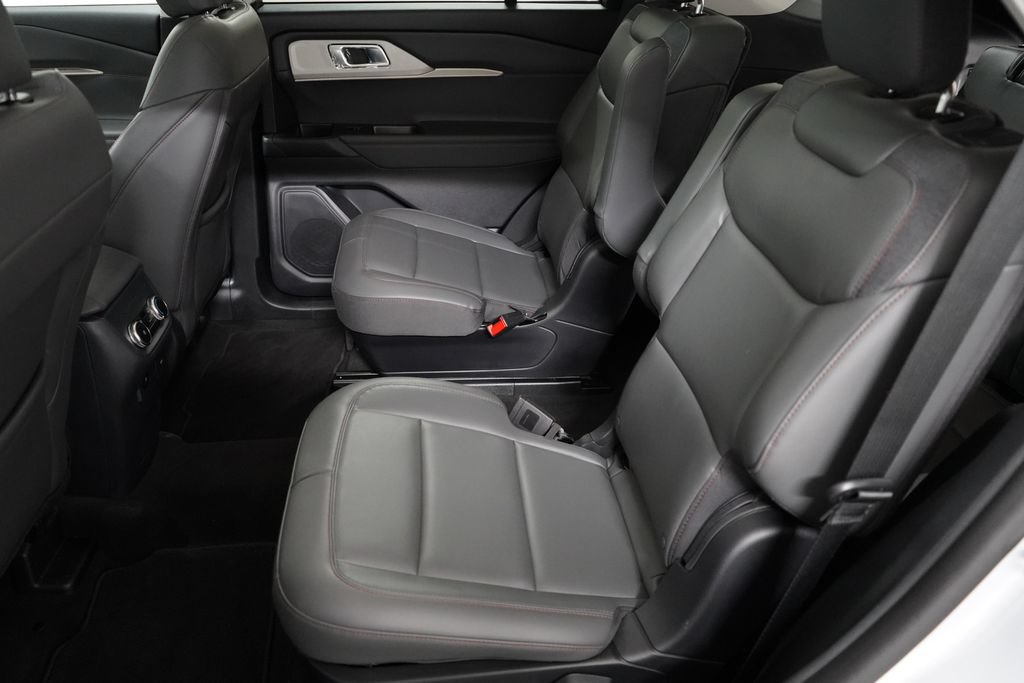 New 2026 Ford Explorer Active w/ Active Comfort Package AWD/4WD image 19
