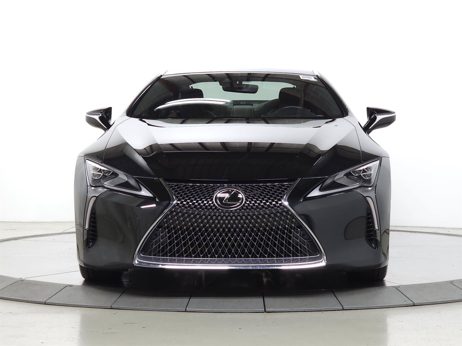 Used 2018 Lexus LC 500 Coupe w/ Touring Package RWD video 2