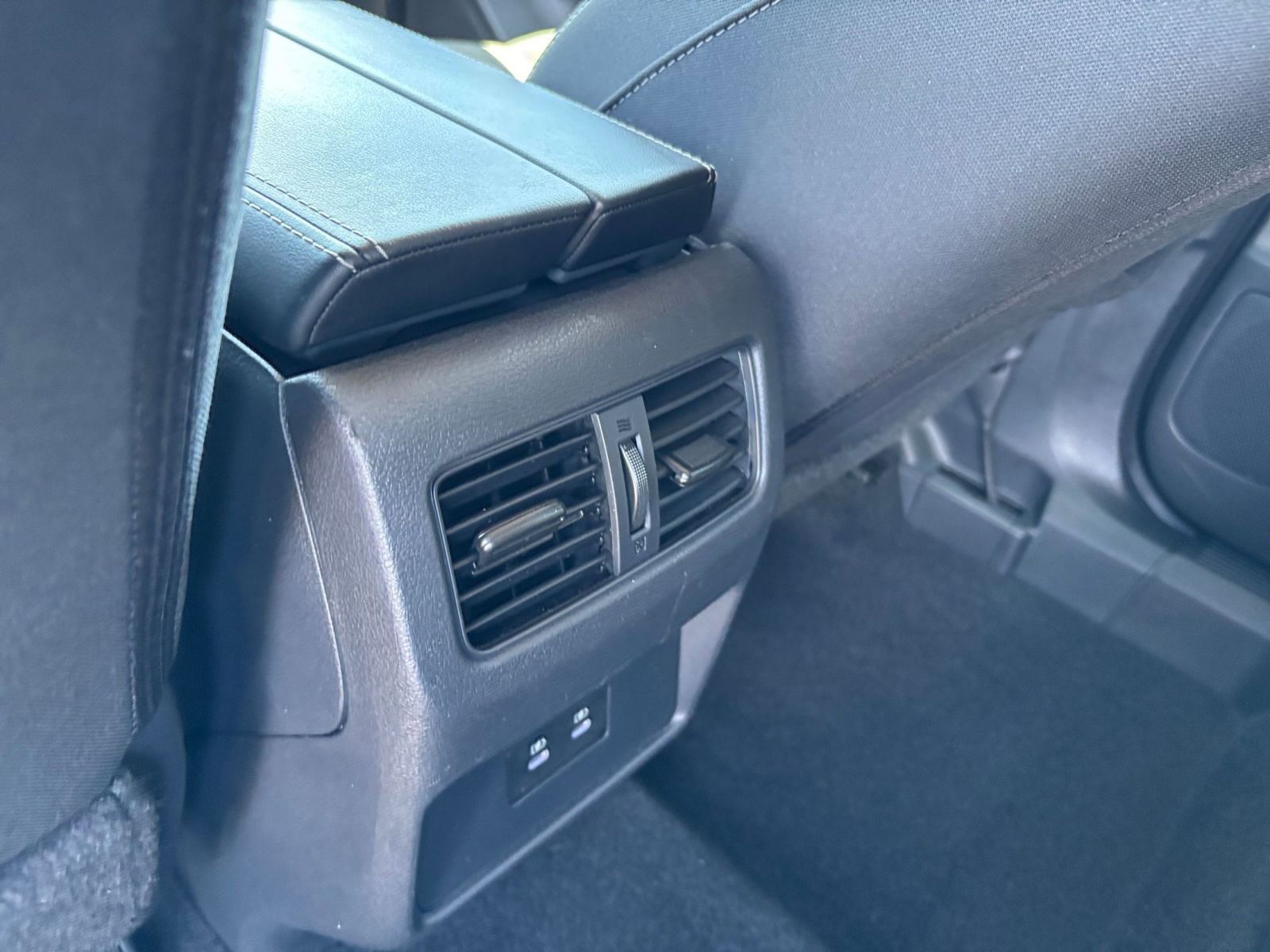 Used 2025 Nissan Rogue SV FWD image 24