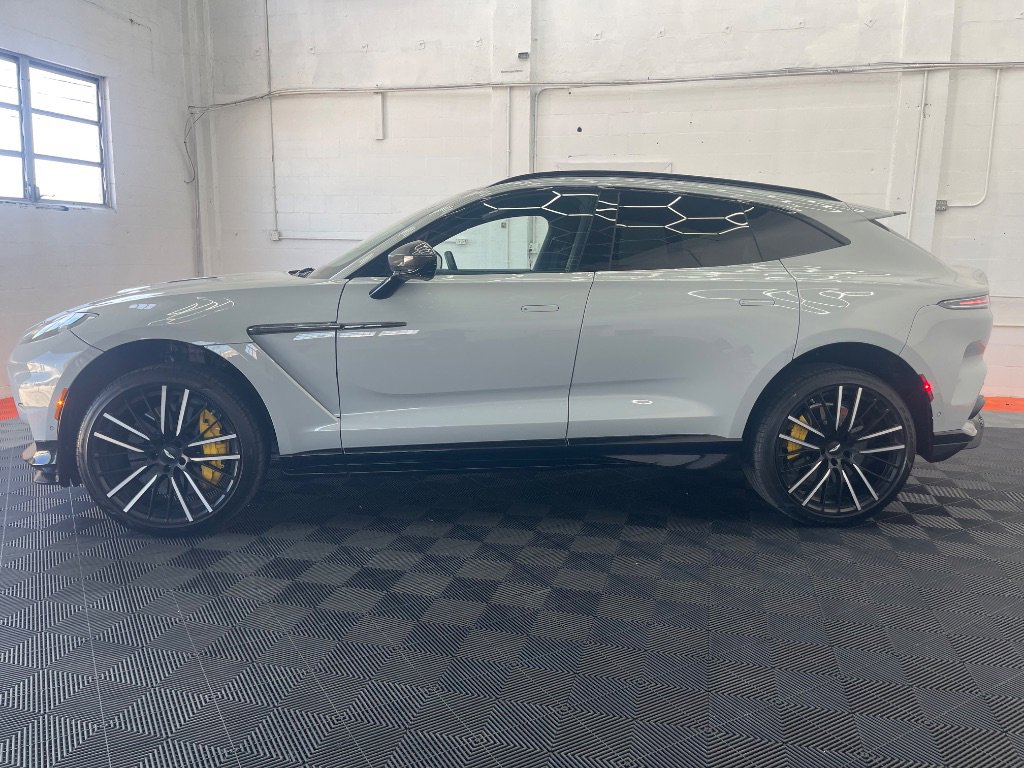 Used 2023 Aston Martin DBX 707 image 2