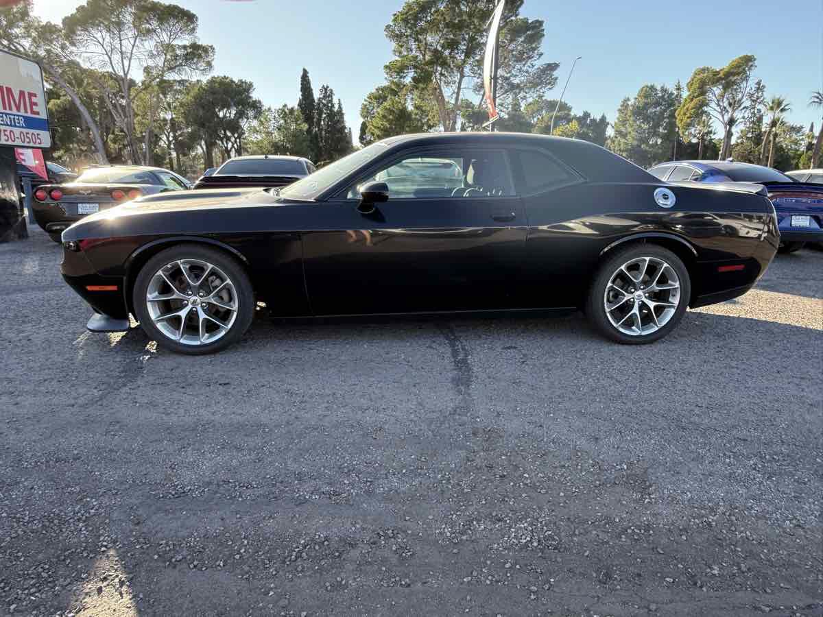 Used 2022 Dodge Challenger GT RWD image 9