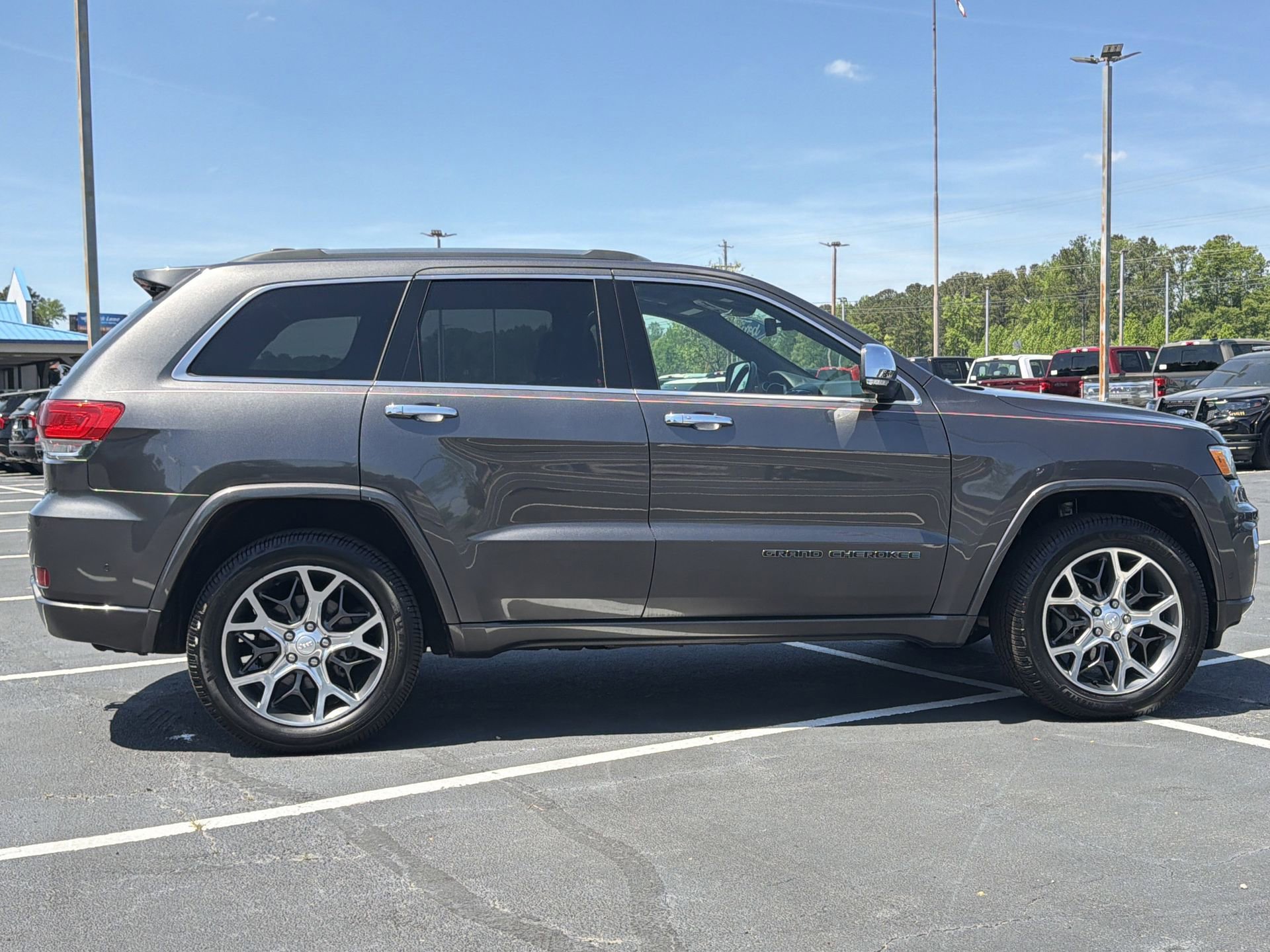 Used 2019 Jeep Grand Cherokee Overland image 28