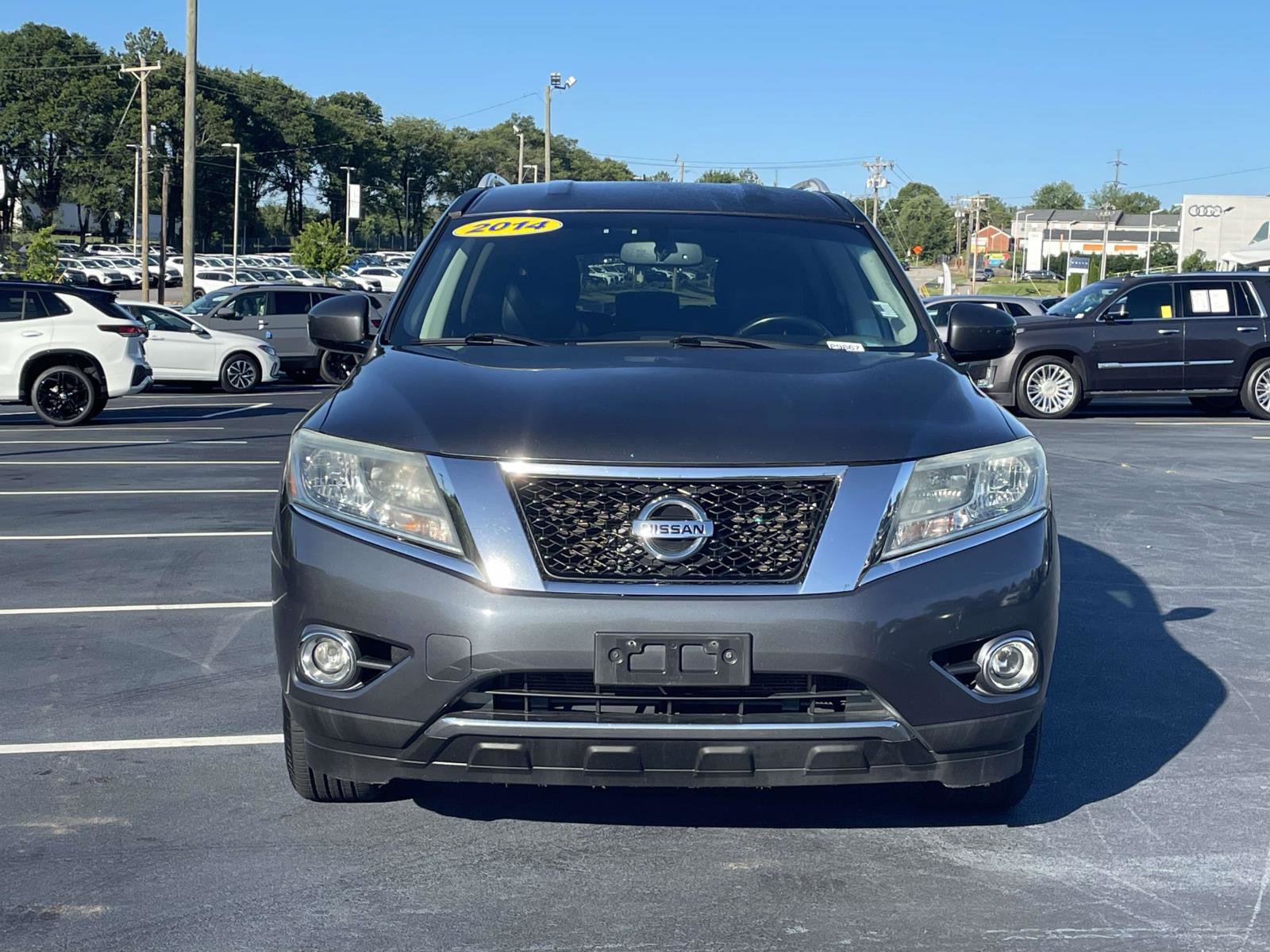 Used 2014 Nissan Pathfinder SL w/ Trailer Tow Package AWD/4WD image 2