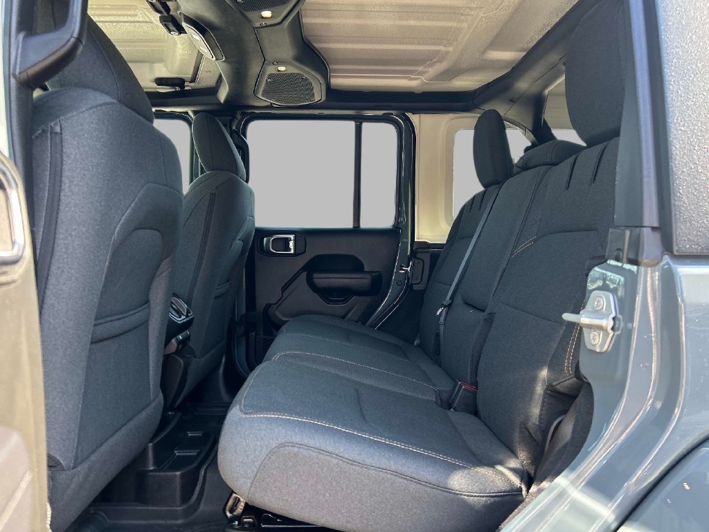 Used 2024 Jeep Wrangler Unlimited w/ Convenience Group AWD/4WD image 15