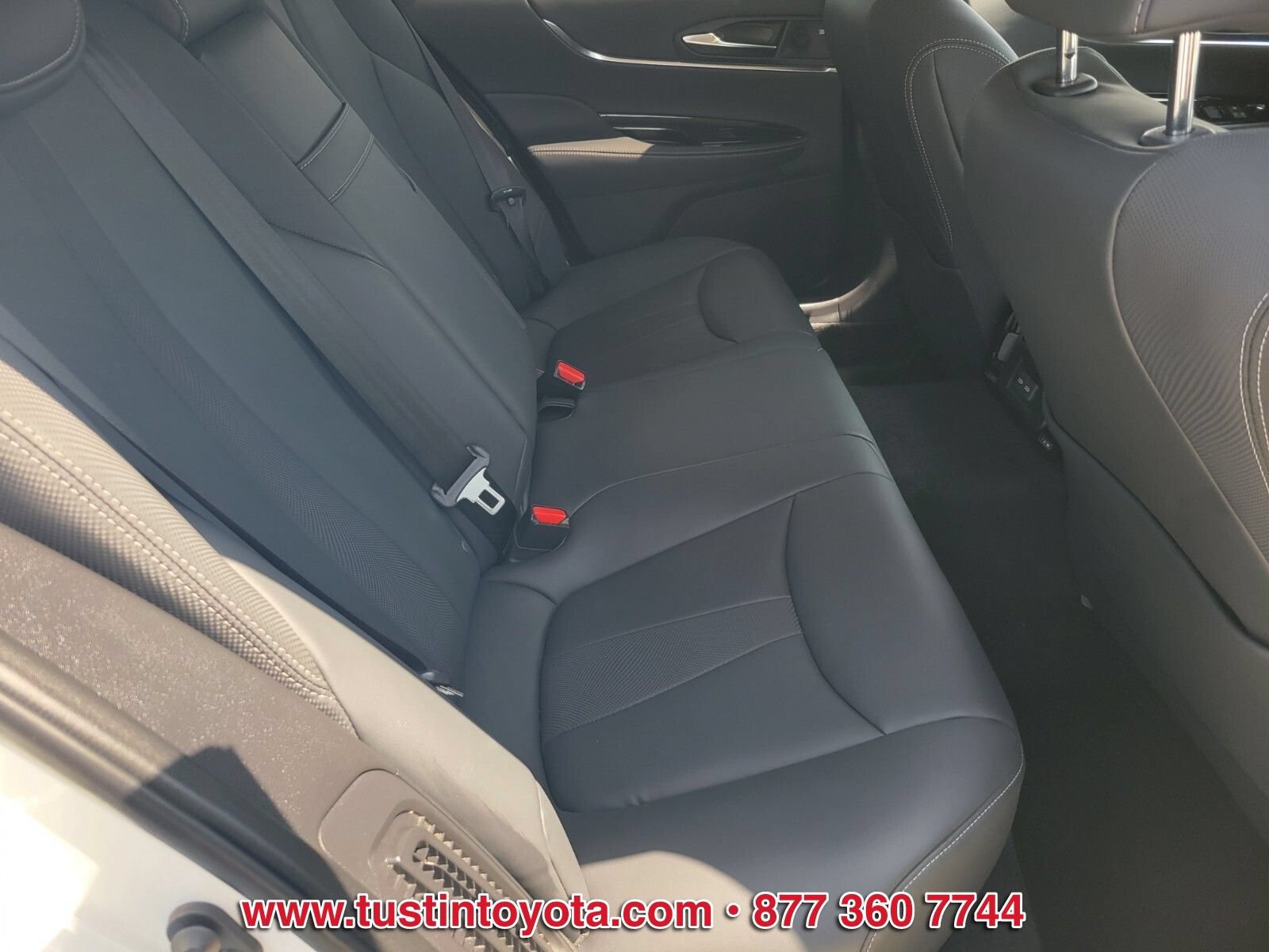Used 2024 Toyota Mirai w/ Advanced Technology Package RWD image 14